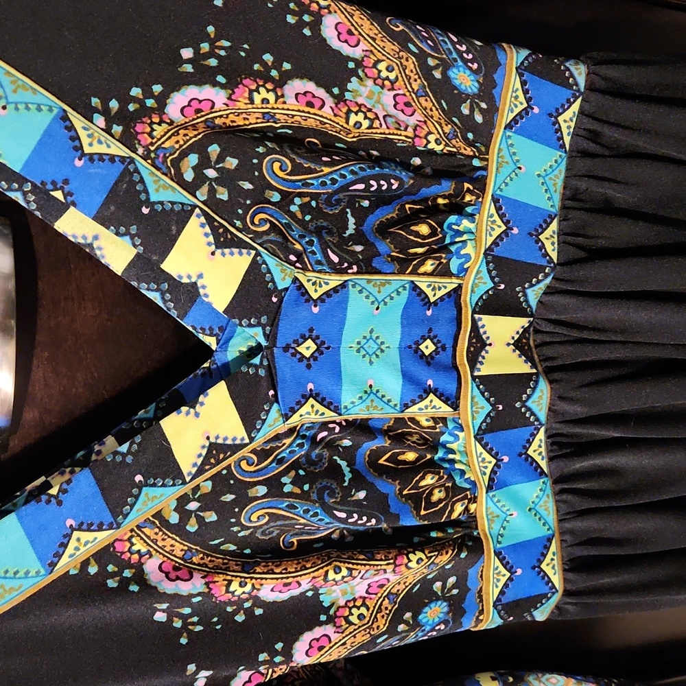 Patterned Dress - Picture 5 of 5